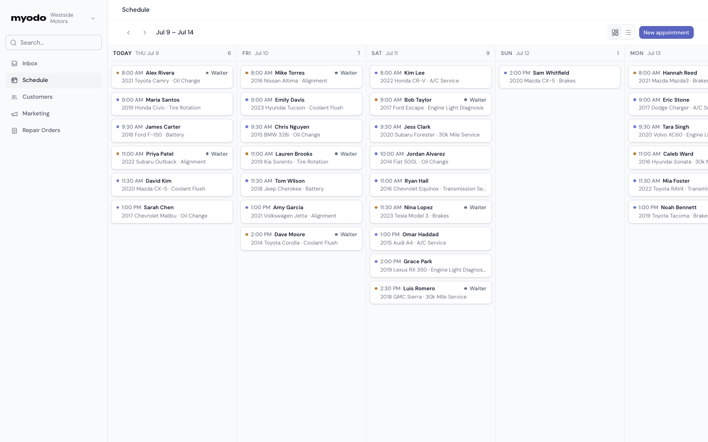 myodo schedule view showing the week's appointments, with a customer's Toyota Camry booked for an oil change and brakes